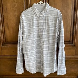 Lululemon Men’s Commission Button Down XL